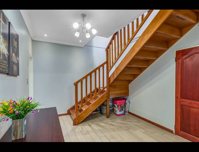 4 BEDROOM HOUSE RENTED IN NORTHCLIFF